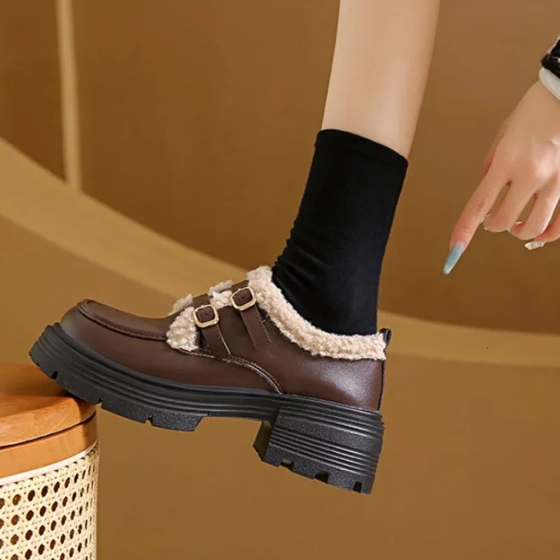 British Style Leather For Girls Winter 2024 Thick Soled Lamb Wool Warm Uniform School Cotton Shoes Plush PU Woman