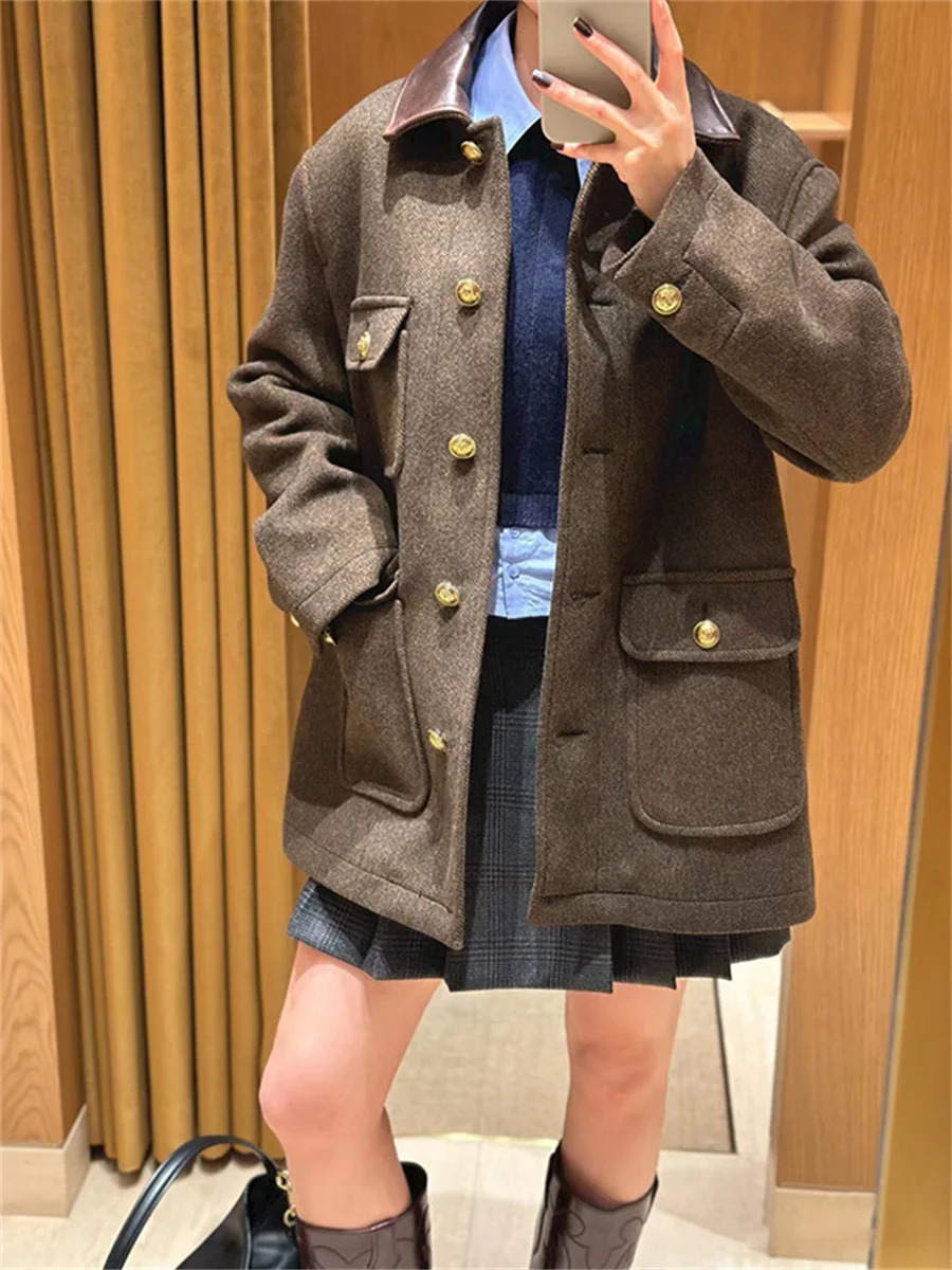 Twill Woolen Coat Womens Leather Splice Turndown Collar Multiple Pockets Fall Winter Loose Female Metal Buttons Jacket 241209