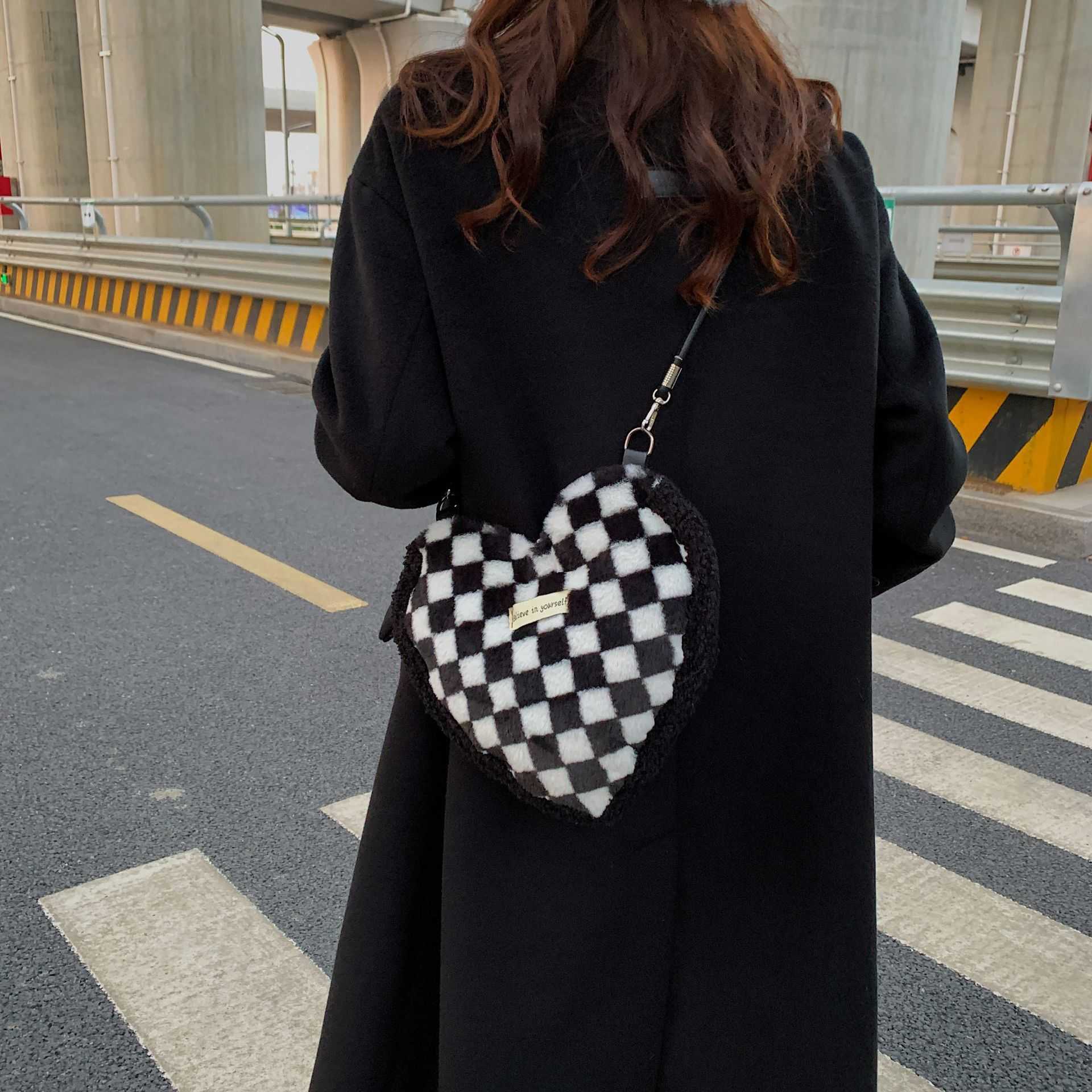 Summer and Winter Love Plush Womens Bag Korean Plush Weaving Color Pure Chessboard Underarm Crossbody Bag for Women