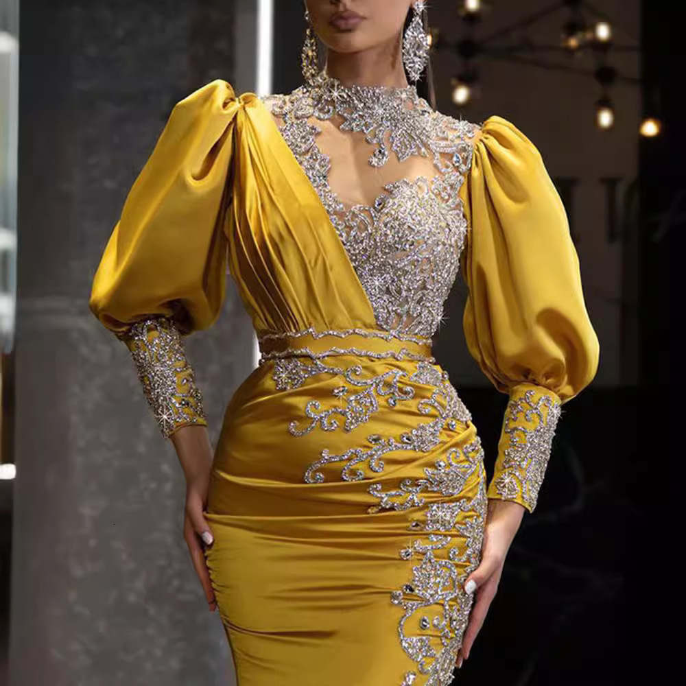 Spring New Sprinkled Gold Womens Wedding Dress Satin Large Display Long Dress Tailed Banquet Evening Dress