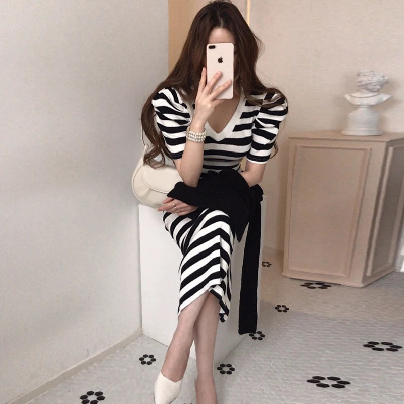 Summer Korean Knitted Striped Long Skirt Womens Short Sleeve Split Dress Fashionable and Elegant Ultra Thin Tank Top 241212