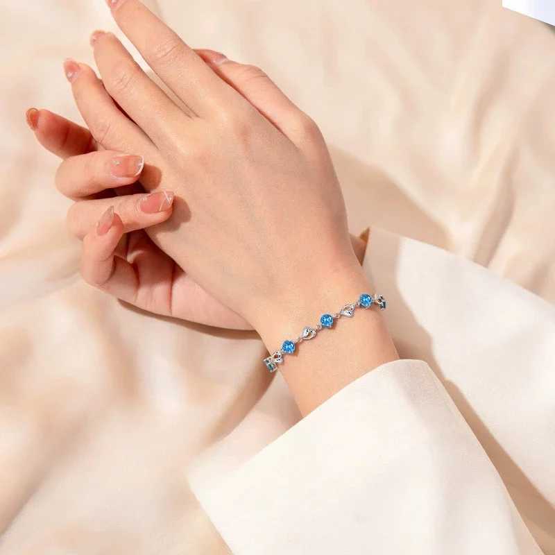 925 Sterling Silver Bracelet For Women Retro Korean Heart Shed Charm Bracelets Original Bling Blue Crystal Jewelry Party GiftsXJ241214