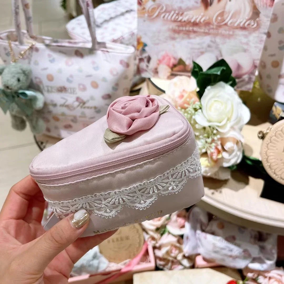 Japanese style rose satin triangular cake makeup bag for girls sweet embroidery bag pink lace box 241212