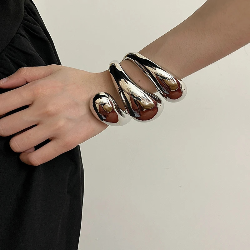 Fashion Lrregular Geometric Spiral Bracelet For Women Metal Hollow Chunky Water Drop Open Bangle Bracelet Jewelry Accessories 241213