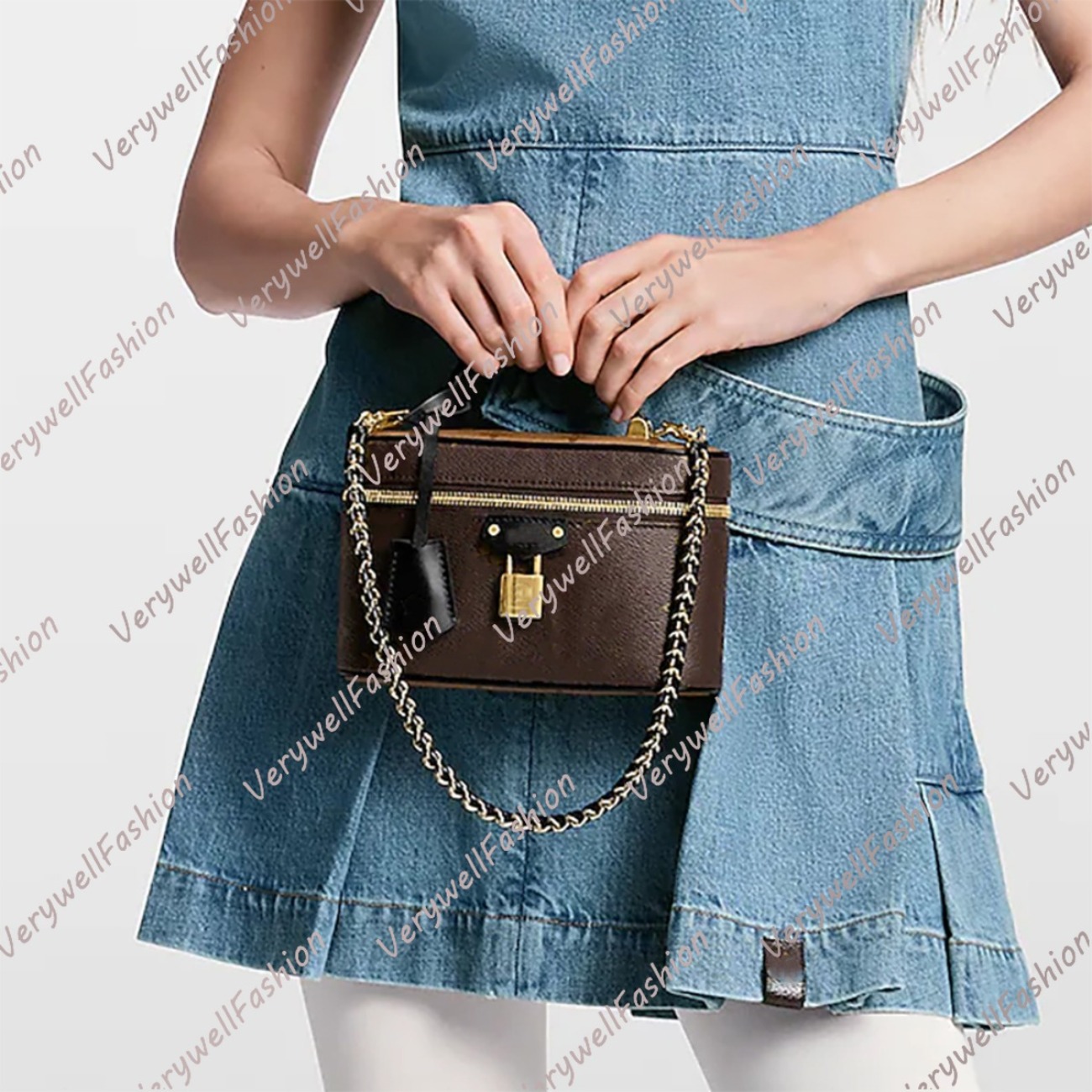 Vanity Chain Pouch Vanity PM Makeup Bag Toilet Pouch Toiletry Bag Cosmetic Bags Fashion Women Designers Handbag Travel Pouch Ladies Purses Organizador VR