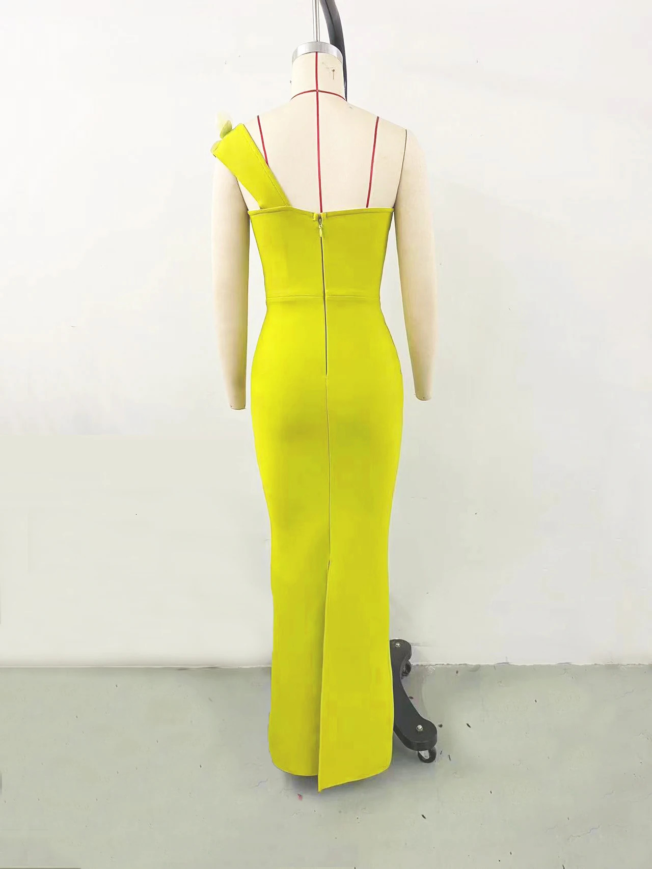 High quality womens sexy shoulder dress celebrity evening elegant party flower one body sleeve 241212
