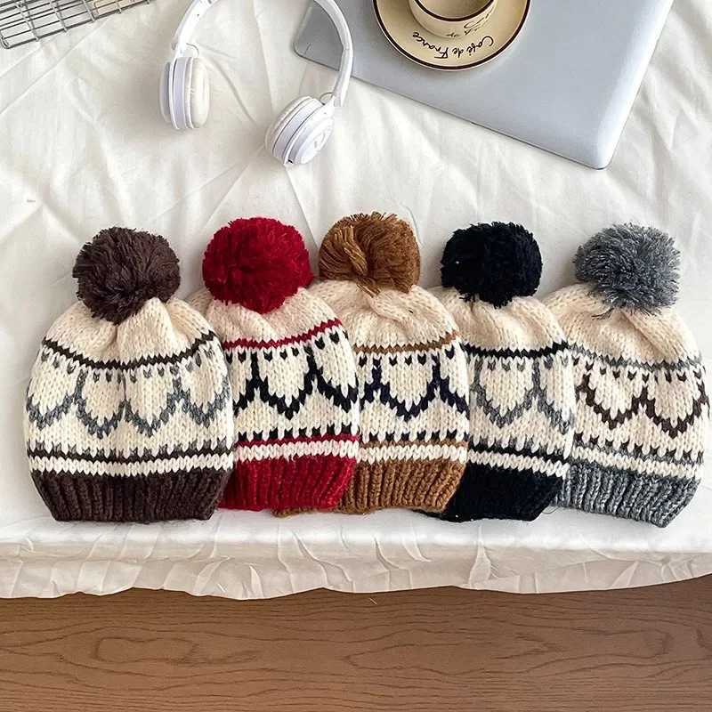 Retro plain shoulder strap knitted beanie hat suitable for childrens autumn and winter travel warm and casual Korean Balaclava hat W241213