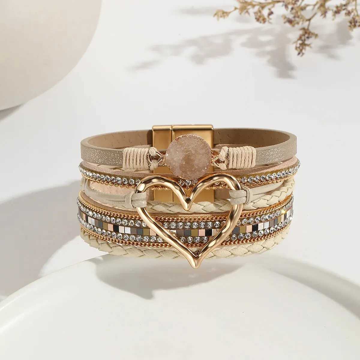 New Metal Heart Charm Leather Bracelets for Women Fashion Bohemian Rhinestone Resin Wr Bracelet Bangle Couple JewelryXJ241214