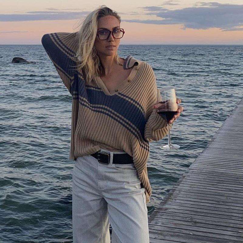 2024 European American autumn and winter new women's long sleeved striped contrasting fashion versatile knitted sweater top for women