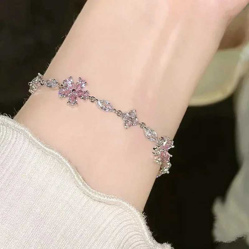 Elegant Fairy Pink Crystal Zircon Sakura Flowers Bracelet for Women Y2K Sweet Girls Cherry Blossom Moon Bow Knot Jewelry GiftsXJ241214