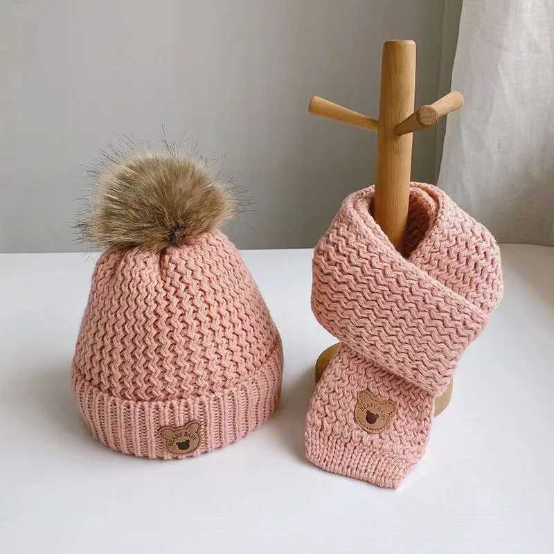 Autumn and Winter Childrens Hat and Scarf 2-piece Set Warm with Wool Suitable for Comfortable Boys and Girls Bear Wool W241213