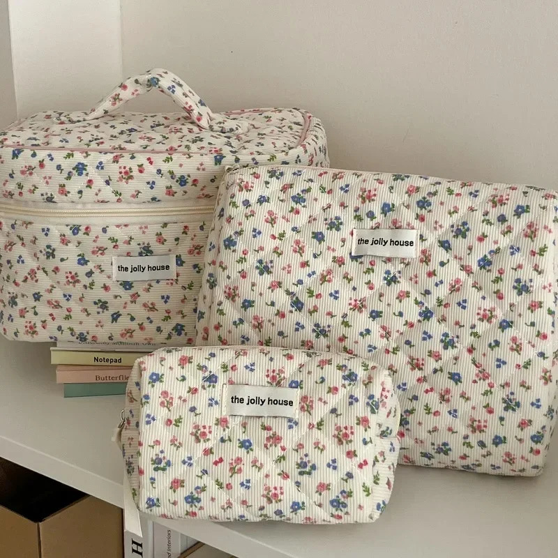 2024 vintage floral womens makeup bag womens cosmetics travel storage bag handbag large capacity bedding cotton handbag 241212