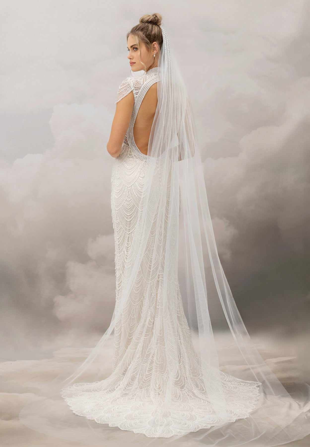 New Fashio Bridal Veils Long Wedding Veil With Pearls Waltz Length Cathedral Bride Comb Beaded For White Ivory Accessories Lace Appliques