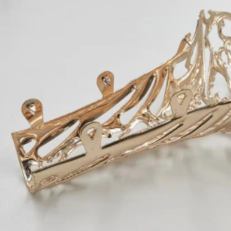 1Pair Chinese Style High Heel Cover Elegant Wedding Women Pumps Cover Carved Metal Pointed Toe Ladies Shoes Decoration 241213