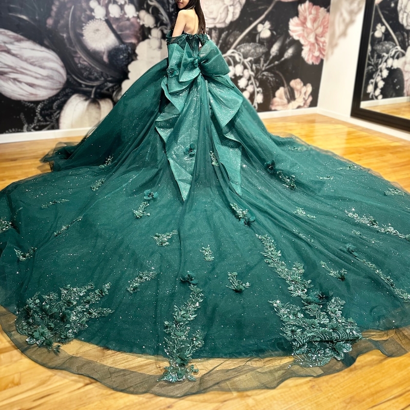 Emerald Green Shiny Ball Gown Quinceanera Dresses Off The Shoulder Applique Flower Tull Crytals Beading Sweet 16 Brithday Party Vestidos De 15 Anos