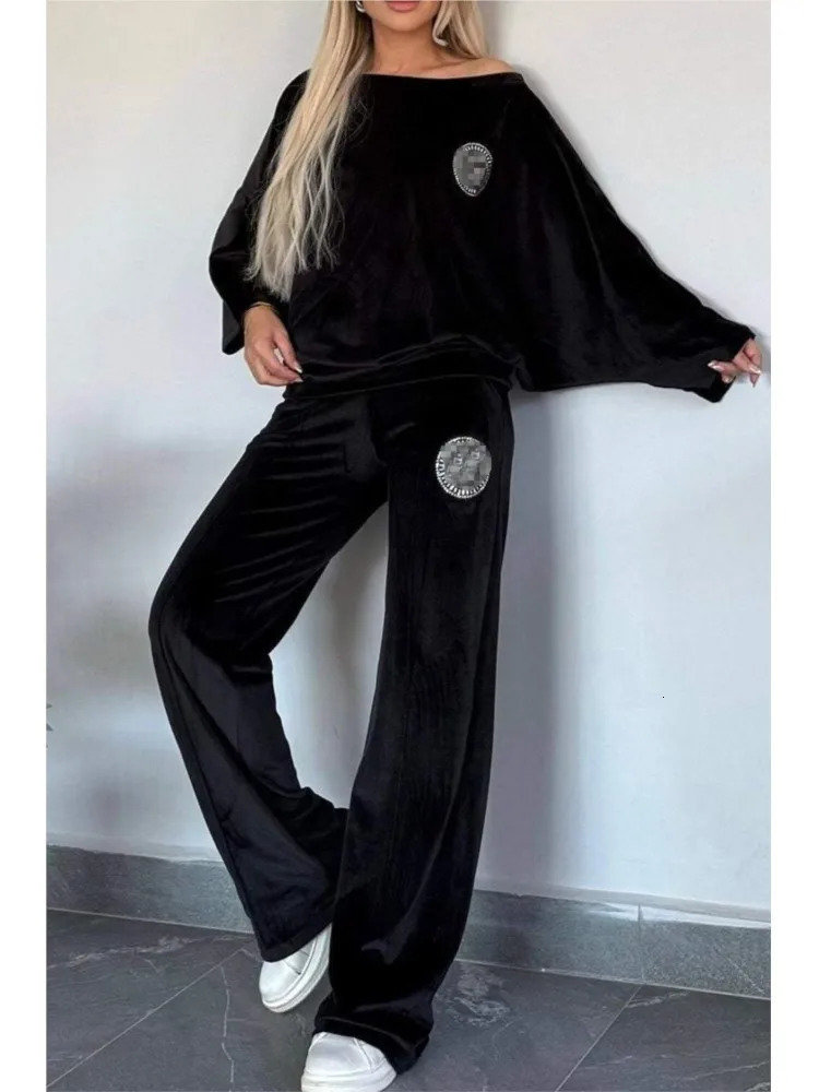 Autumn Winter Golden Velvet Solid Round Neck Bat Sleeve Casual Twopiece Suits Womens Fashion Off Shoulder 2 Piece Set 241214