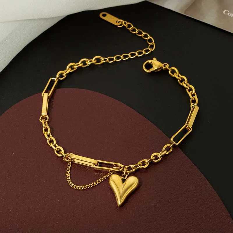 2024 New Tren Gold Color Heart Tassel Pendant Bracelet For Women Stainl Steel Metal Texture Charm Bracelet Jewelry GiftXJ241214