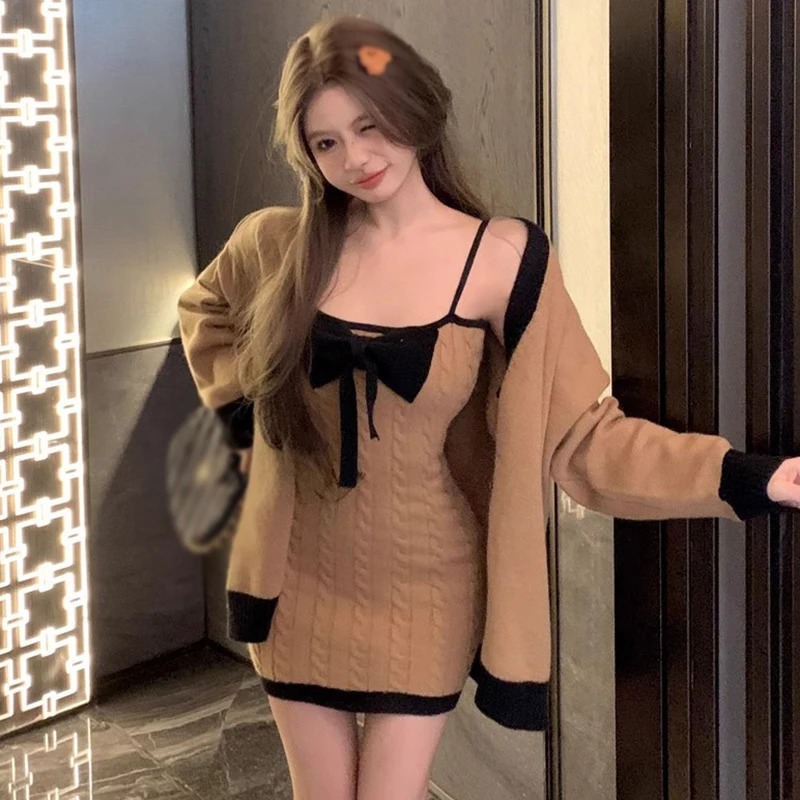 Womens contrasting color Korean version bow ultrathin sweet dress sleeveless Camisol twisted knit sexy and fashionable 241212