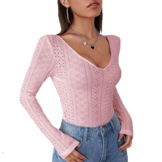 European American women's short 2023 autumn and winter new item slim fit V-neck long sleeved solid color eyelets T-shirt for women