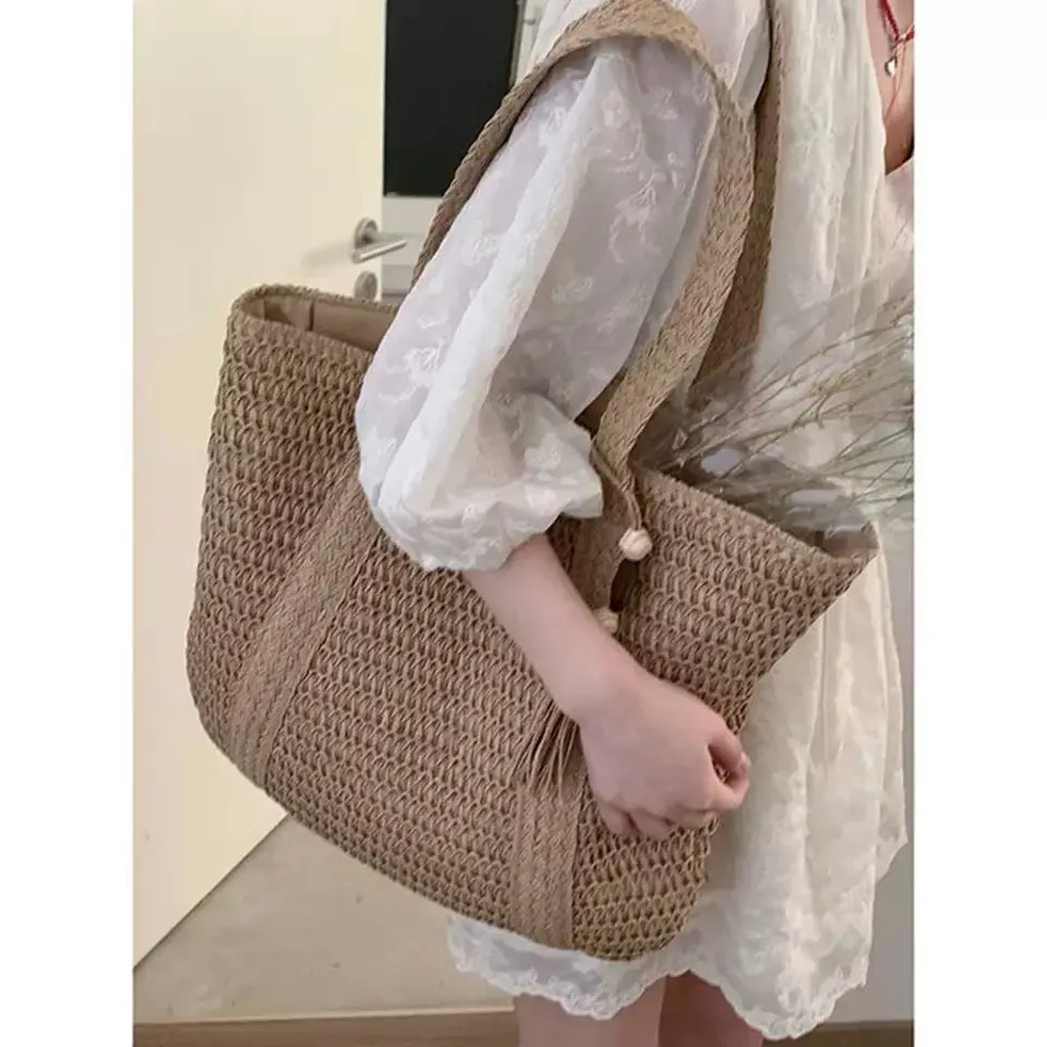 Straw Woven Shoulder Bags for Women Summer Beach Handbag with Tassel Female Fashion in Khaki Beige 241203