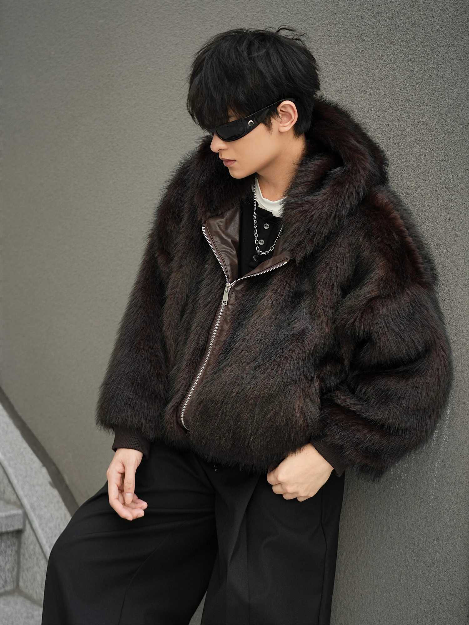 Mens 2024 Winter New Retro Fashion Artificial Fur Coat Mens Solid Color Long Sleeve Imitation Fur Hooded Cotton Mat High end Coat W241213