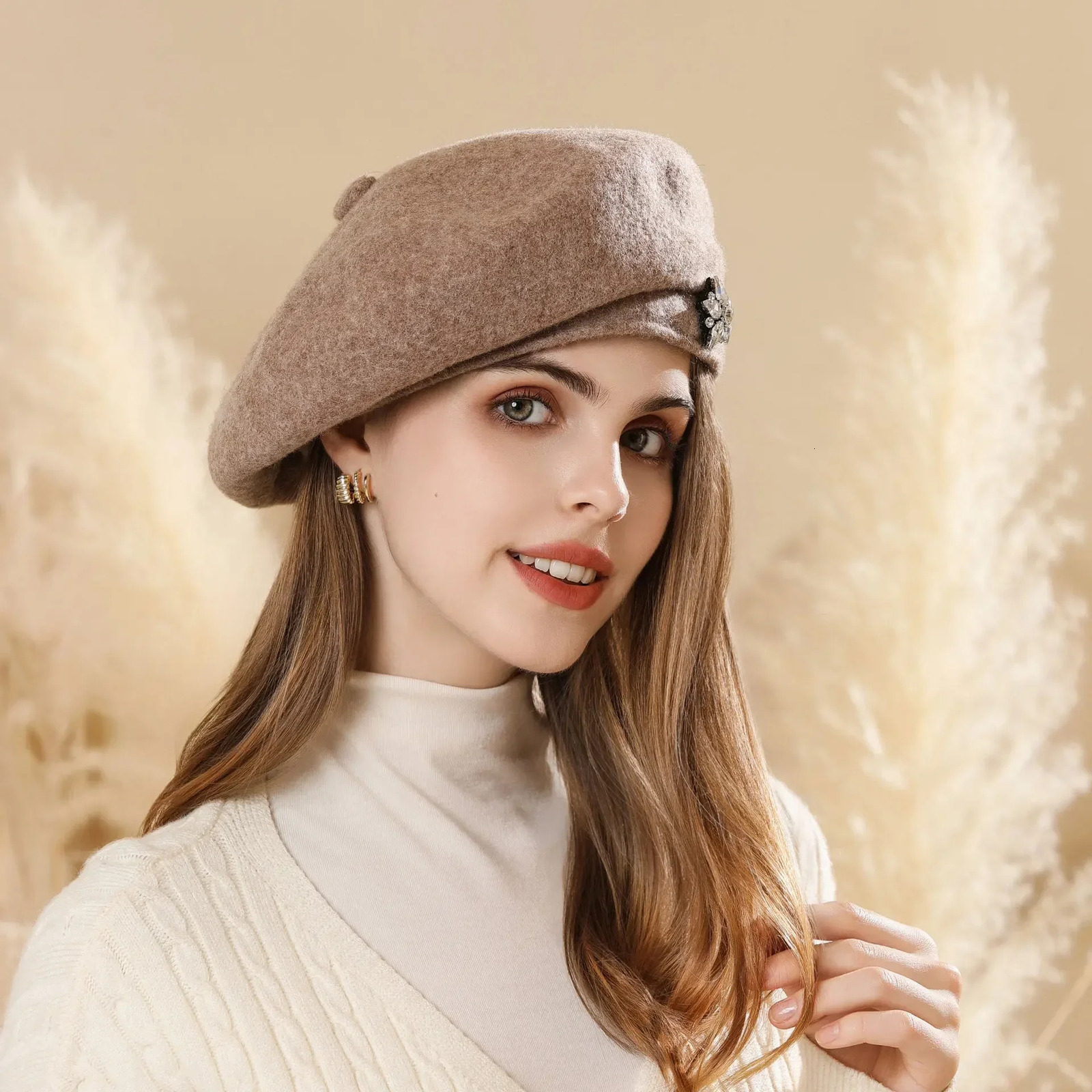 Winter Hats for Women Rhinestone Decor Wool Beret female Soft Warm Black hats Fashion Beanie for Womens 241214