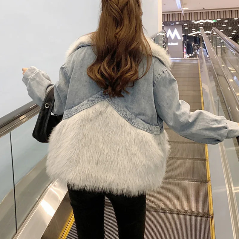 IEQJ Button Denim Jacket Plush Splicing Coat Big Fur Collar Thickened Casual Loose 2025 Winter Womens 3DM0011 241210