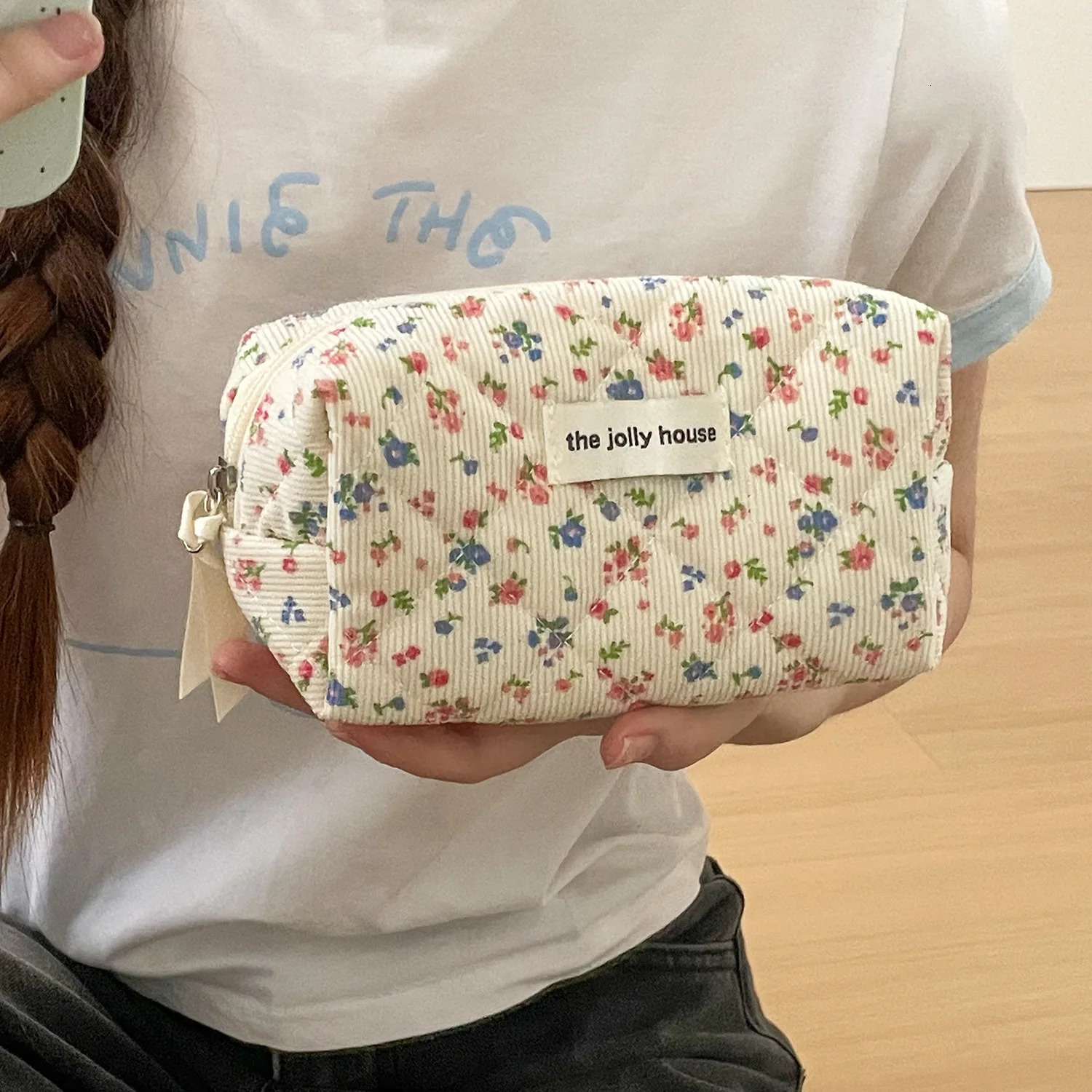Fashionable retro floral womens makeup bag cotton handbag portable womens cosmetics storage handbag travel organizer zipper duvet cover bag 241212