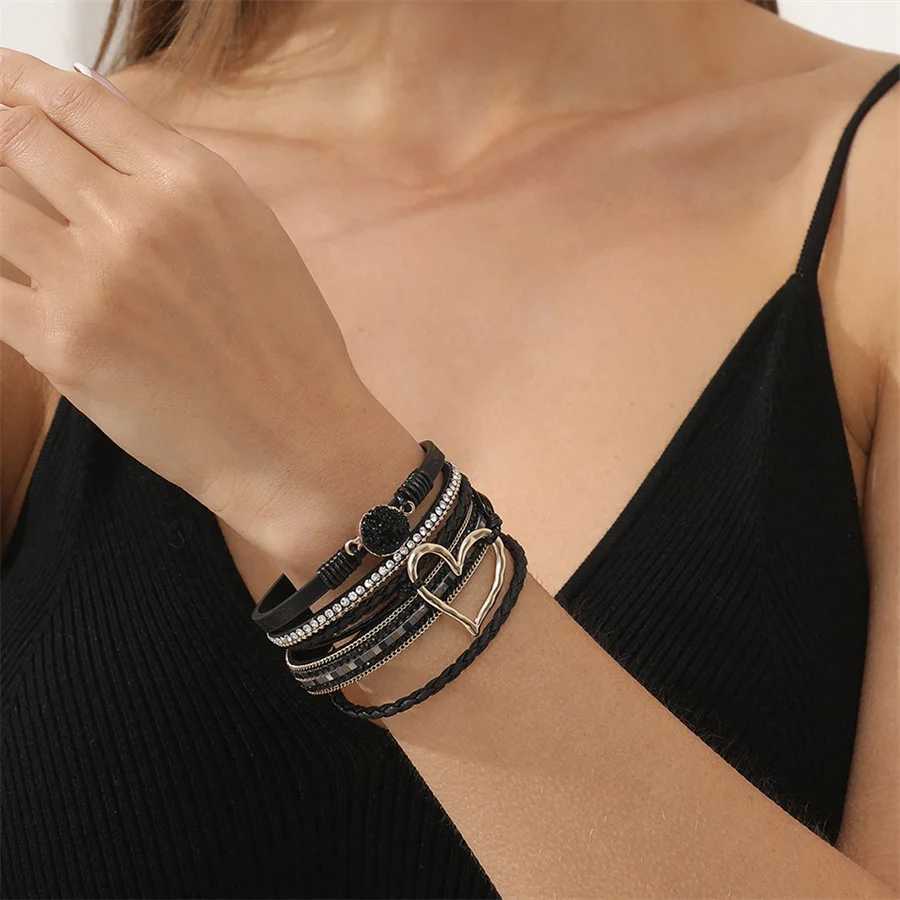 New Metal Heart Charm Leather Bracelets for Women Fashion Bohemian Rhinestone Resin Wr Bracelet Bangle Couple JewelryXJ241214