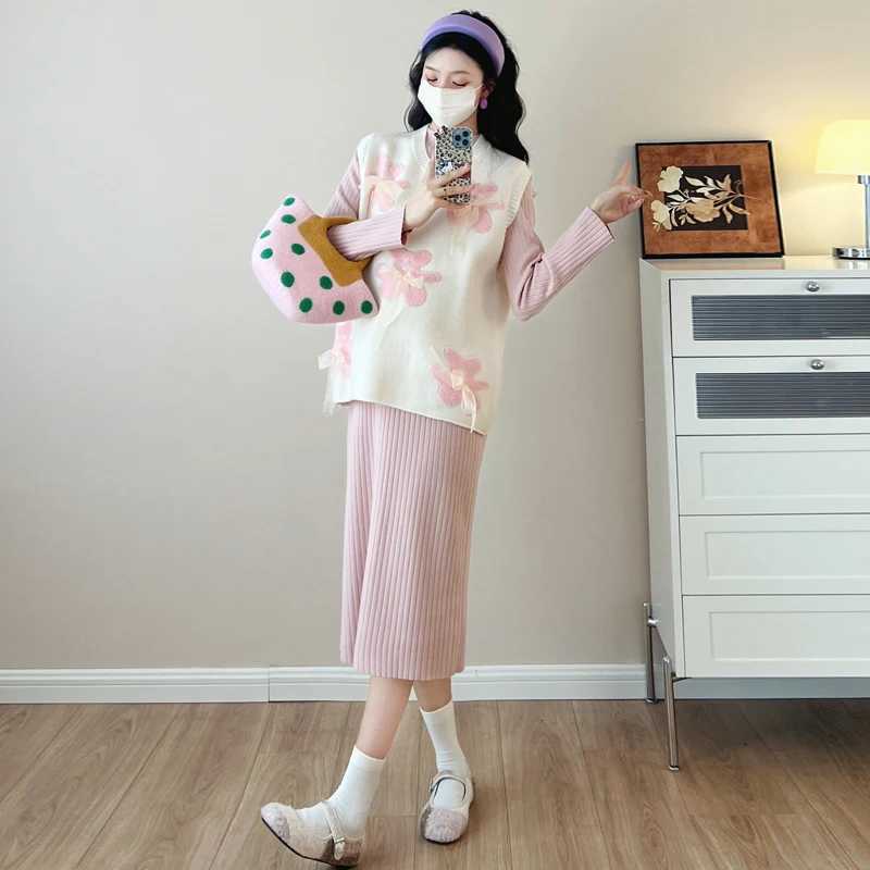 Autumn and Winter Pregnant Womens Clothing Pink Sweet Sweater Dress Long Sleeve Materni Basic Dress Office Lady Elegant DressXJ241213
