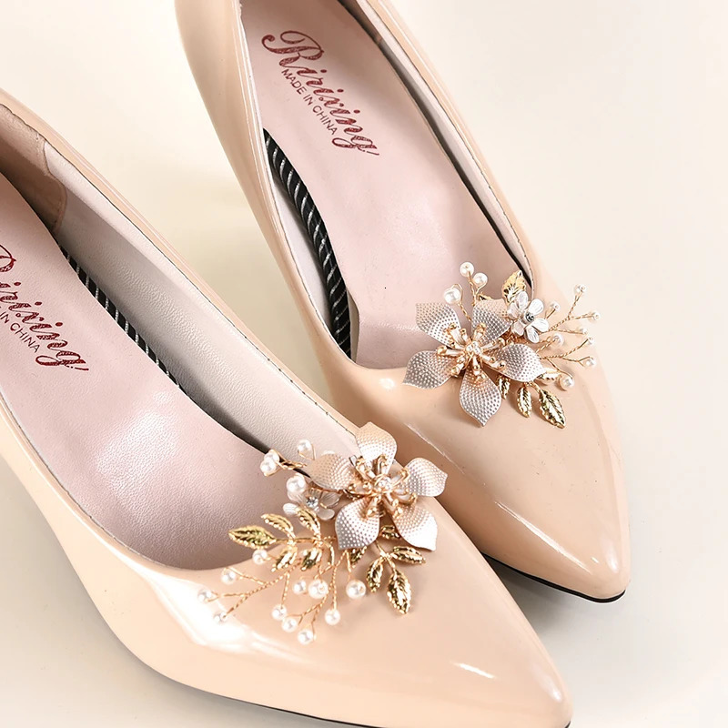 1 pair of rhinestone shoes clip on crystal flower shoes charming decoration wedding party shoes decoration 241213
