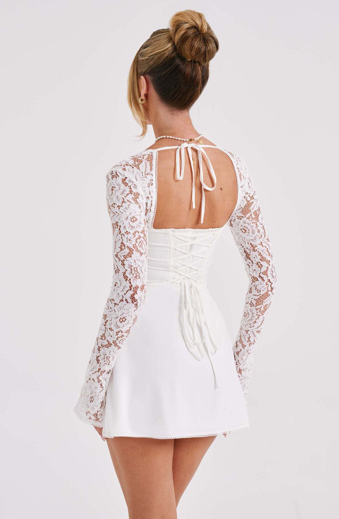 Hot selling short skirt sexy long sleeved slim fit backless lace fashion party dress