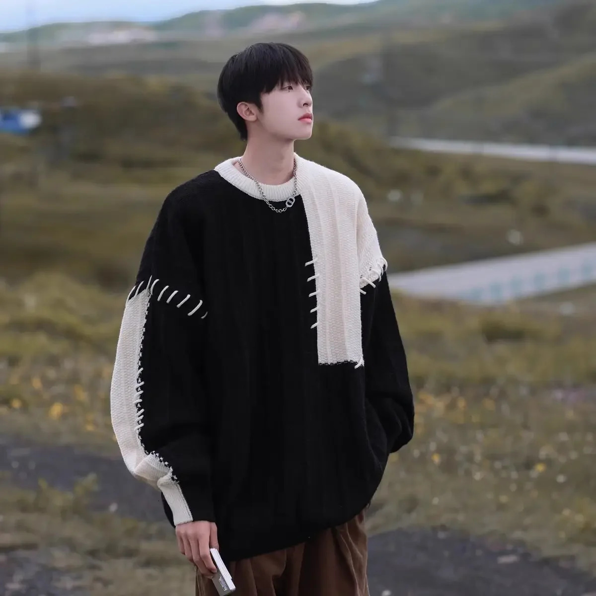 Pullovers Male Contrasting Colors Round Collar Oversize Mens Knit Sweater Crewneck Thick Knitwear Splicing Streetwear Harajuku 241213