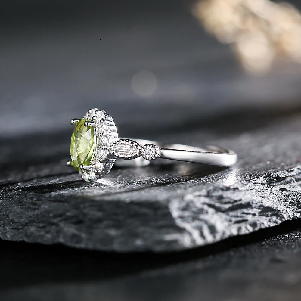 S925 sterling silver ring paired with natural mineral crystal Peridot womens ring adjustable size wedding jewelry accessory 241214
