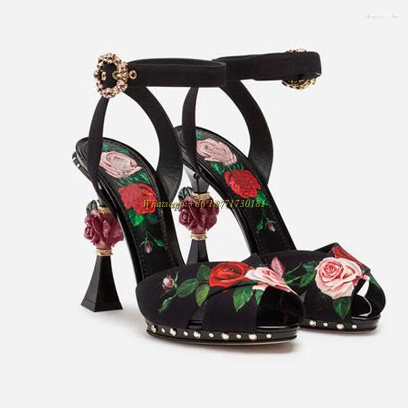 2025 S Fashion Designer Sandals Rose Wer Carved Heel Cross Strap Open Toe Summer Women S Products Retro Hollow Buckle High Heeled Shoes