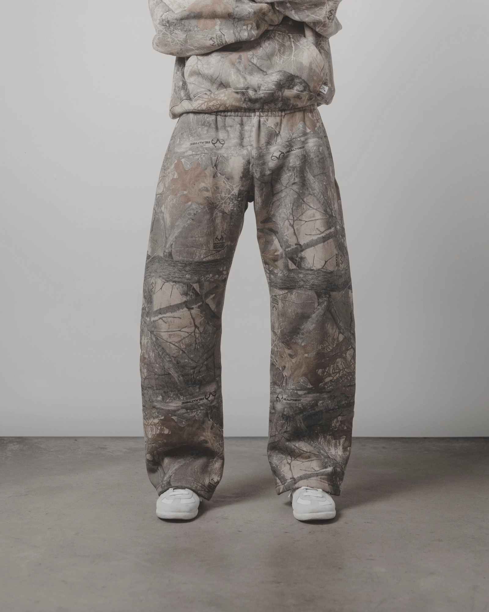 Y2K streetwear mens camouflage pattern printed street hip-hop sportswear mens oversized unisex casual camouflage loose pants 241214