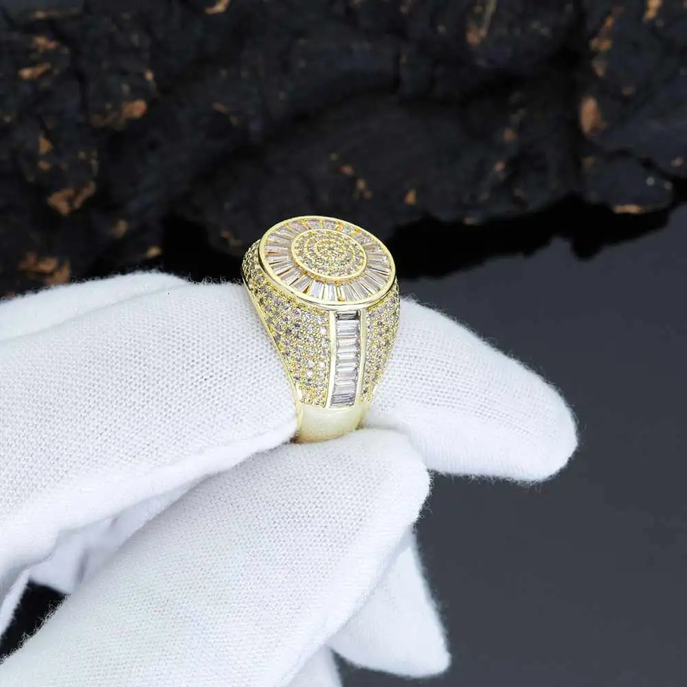 NUOYA Hip Hop Fine jewellery Women Shiny Iced Out Diamond Ring Brass Micro Pave Baguette CZ Stones Ring for Men 241214