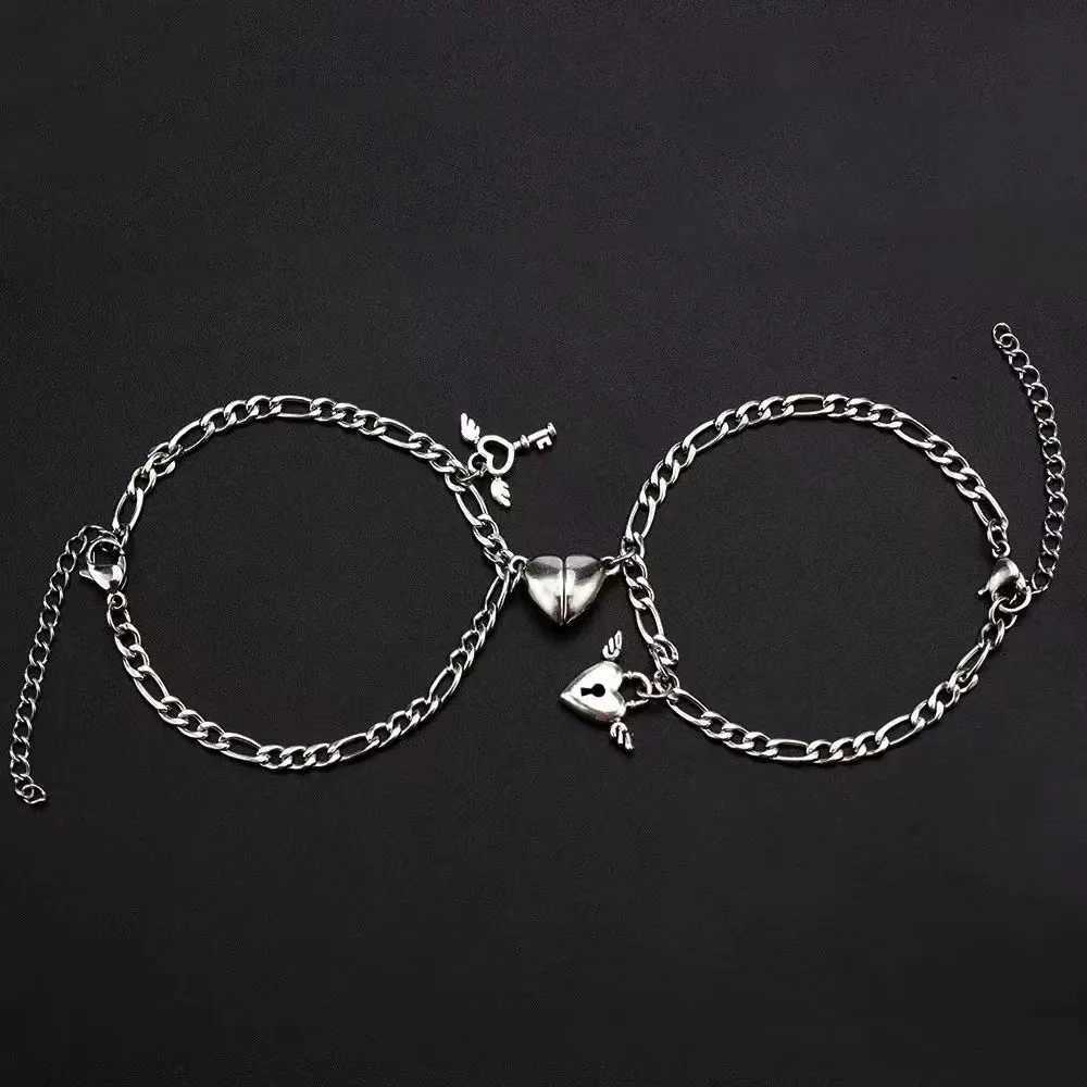 rs Magnetic Buckle Bracelet Creative Valentines Day Magnet Attractive bracelet Couple bracelet Cuban braceletsXJ241214