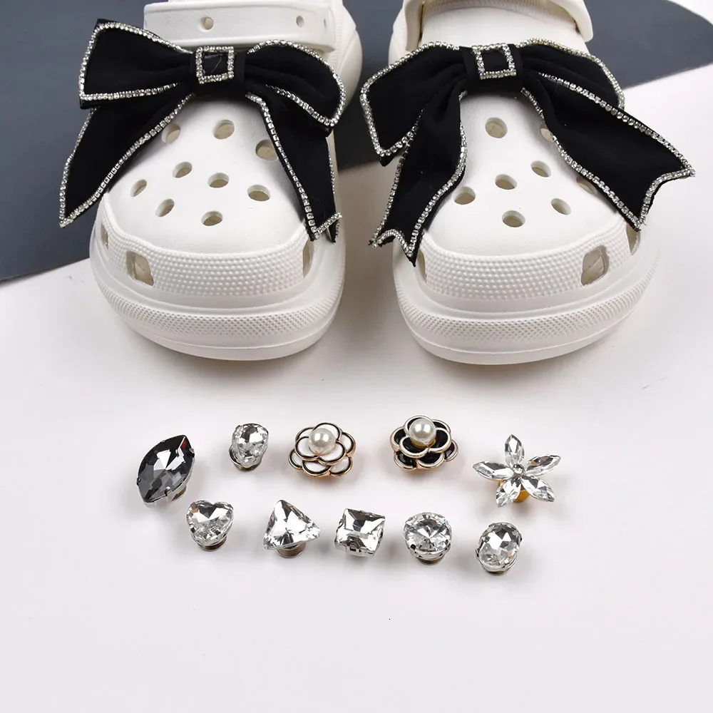Shoe Charm DIY Camellia Pearl Diamond Bow Decorative Buckle for Hole Shoes Charm Set Accessories Childrens and Girls Gifts 241213