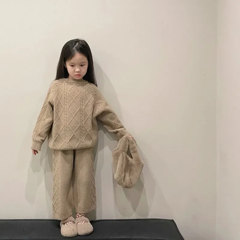 Girls Twisted Flower Clothing Set Knitting Wool Suit Vintage Autumn Winter Baby Boy Two Piece Suit Sweater Pants 241213