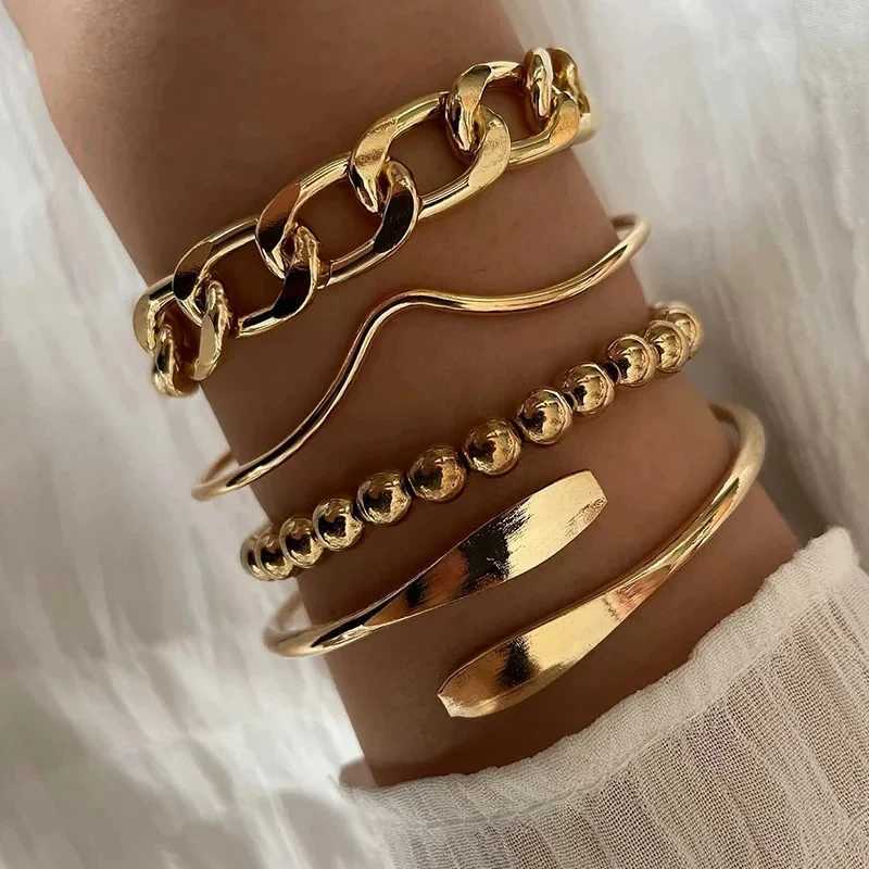 4pcs Punk Cu Cuban Chain Bracelets Set for Women Simple Thick Gold Color Charm Bracelets Fashion Jewelry Accories NewXJ241214