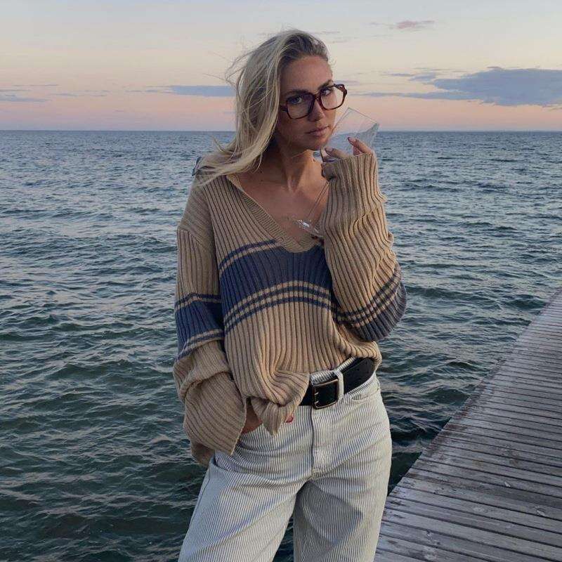 2024 European American autumn and winter new women's long sleeved striped contrasting fashion versatile knitted sweater top for women