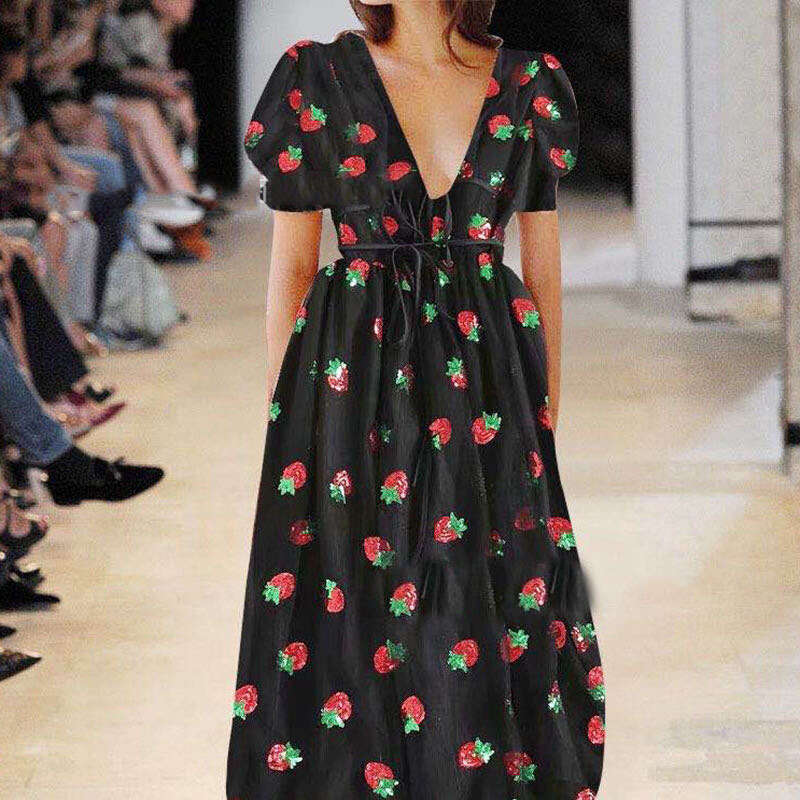 24 Dresses, French Strawberry Two-Color Sequined Long Skirt, Mesh Strap Pleated Dress, Summer