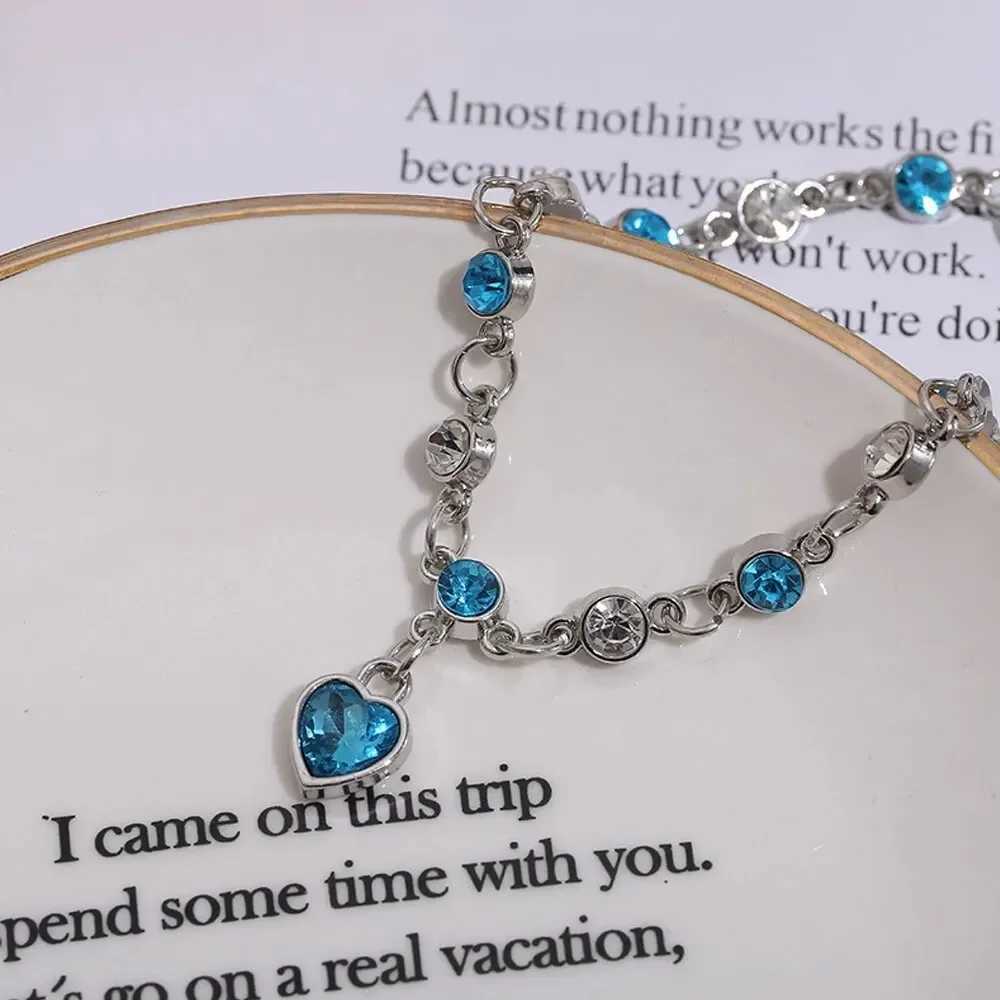Women Silver Color Lucky Bracelet Female Blue Crystal Heart Charm Pulseras Bracelet Bridal Wedding Engagement Fine Jewelry GiftXJ241214