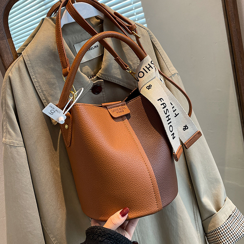 Trendy Women's Crossbody Handbag - Simple Stylish Design with Three Color Options: Black, Brown & Green