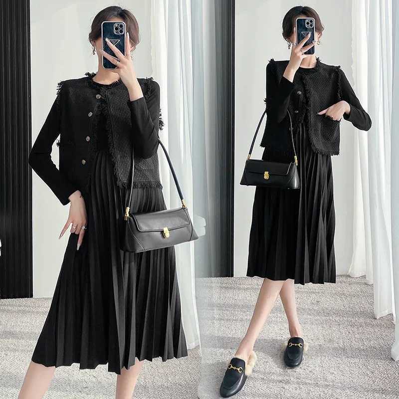 Fashion Materni Dress for Autumn Long Sleeve O-neck High Waist Black Elegant Pregnant Woman Pleated Dress Long Velour DressesXJ241213