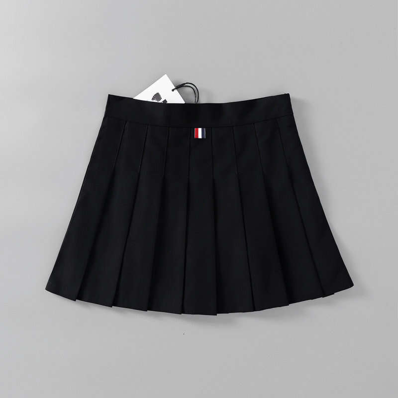 College age reducing high slimming back waist woven pleated women's summer anti slip A-e short skirt 2024 new style chic and elegant clothing