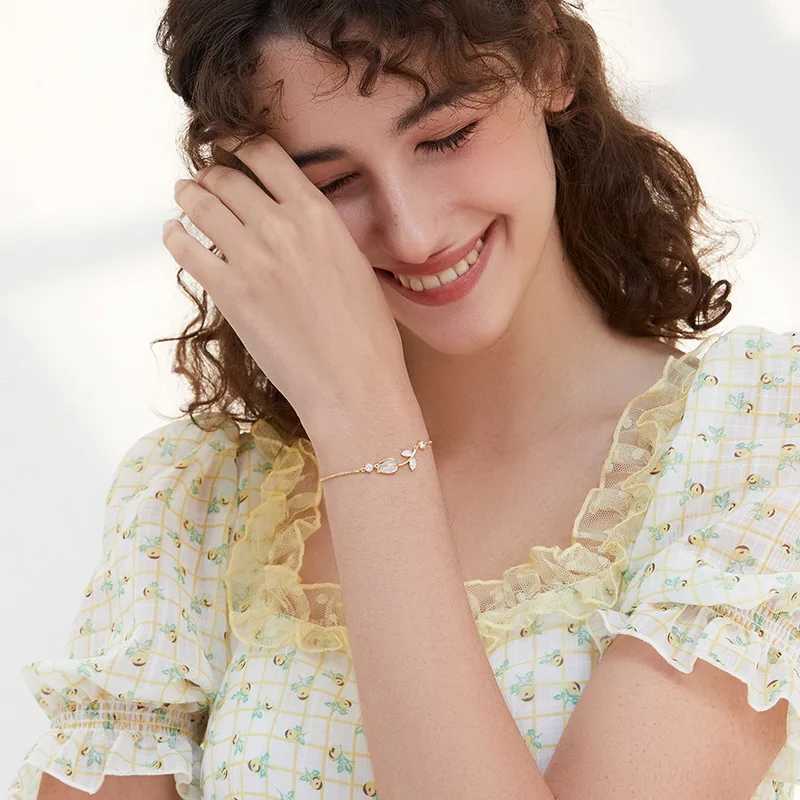 Korean Light Luxury Tulip Flower Bracelet For Women Shiny Zircon Opal Pearl Beaded Rose Adjustable Charm Bracelet Tren JewelryXJ241214
