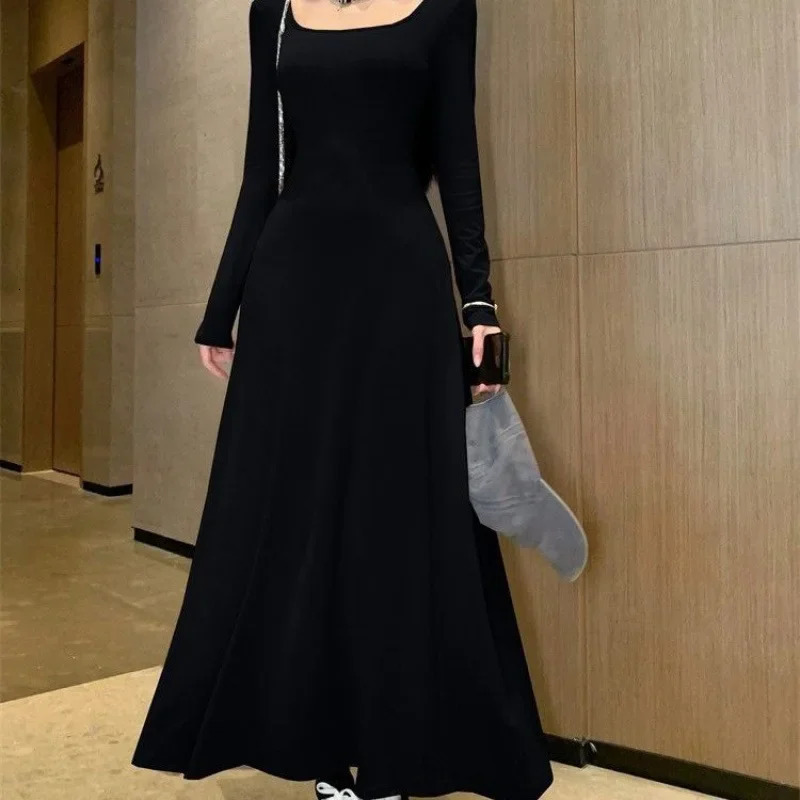 Elegant and graceful womens long sleeved knitted dress highend feeling for weight loss waist suitable autumn French dresses 241212