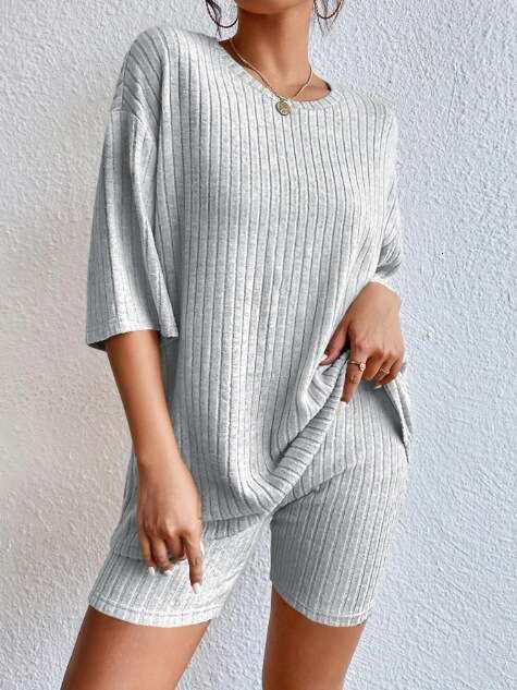 2024 New Knitted Casual Fashion Spring Commuter Round Neck Loose Women's Shorts Set for Europe and America